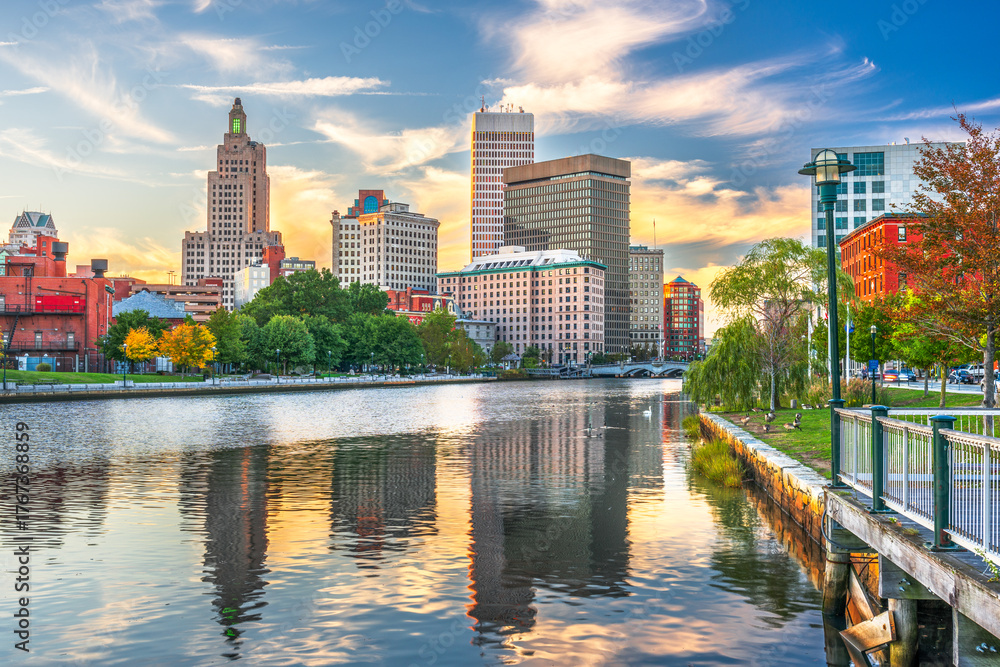 Obraz premium Providence, Rhode Island, USA downtown cityscape viewed from above the Providence River 521