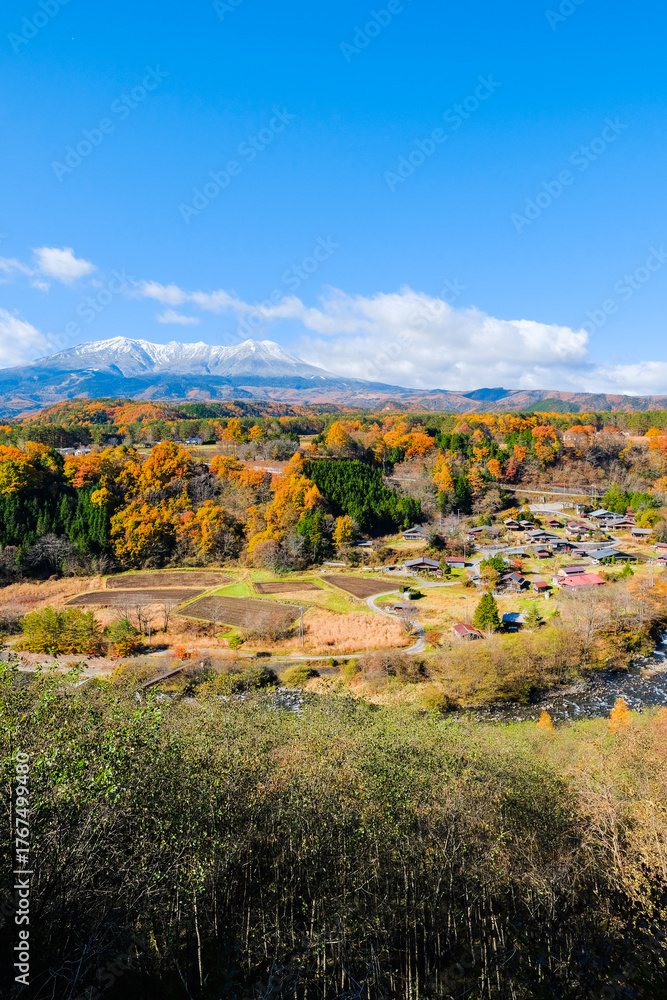 Fototapeta premium 開田高原 御嶽山 秋