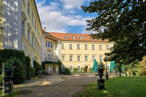 Schloss Lübbenau, heute als Hotel genutztes beliebtes Reiseziel in Lübbenau im Spreewald