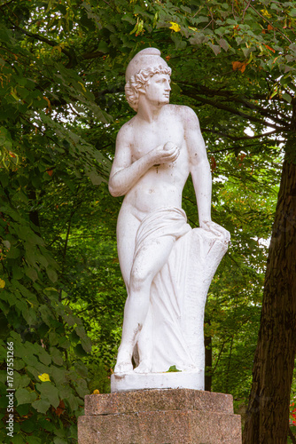 Uman. Sofievsky park. Sculpture in the park.