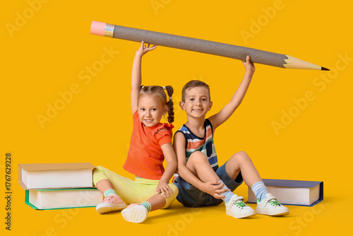 Little children with big pe...