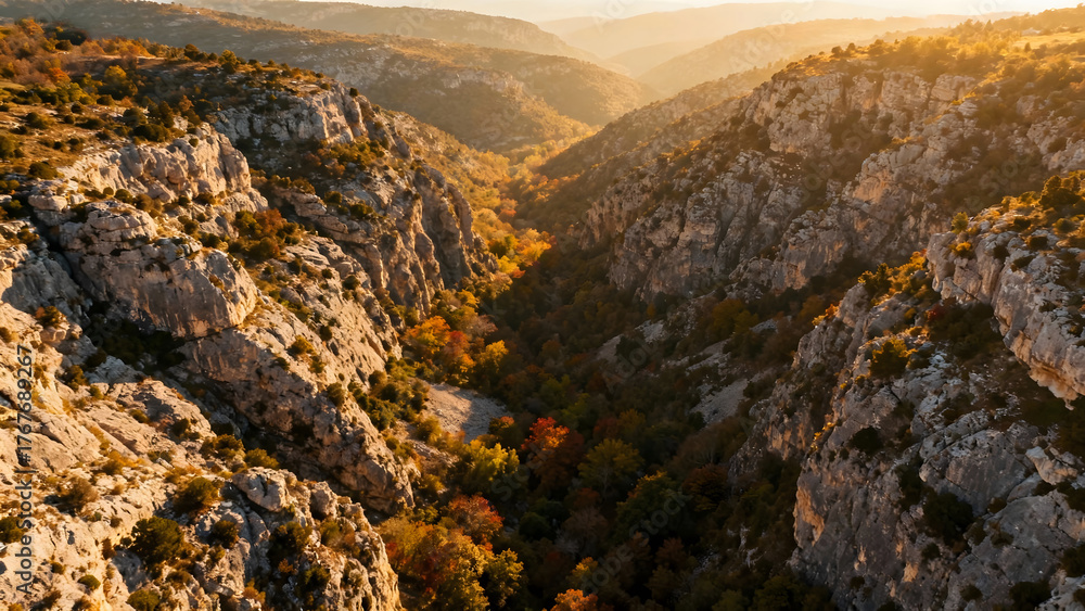 Obraz premium Rocky canyon at sunset