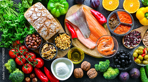 Foto Food products representing the Mediterranean diet