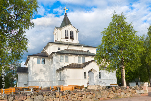 Wooden church building in G...