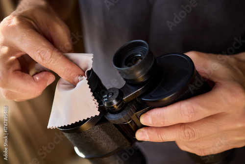Proper Cleaning of Binoculars for Achieving Optimal Performance and Maximum Clarity