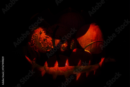 Un sourire d'halloween orange.