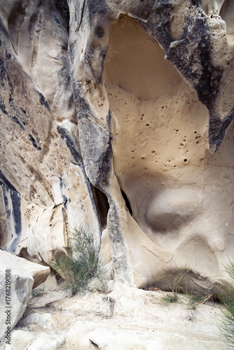 Soprasasso Caves