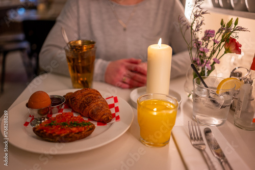 Candlelight breakfast
