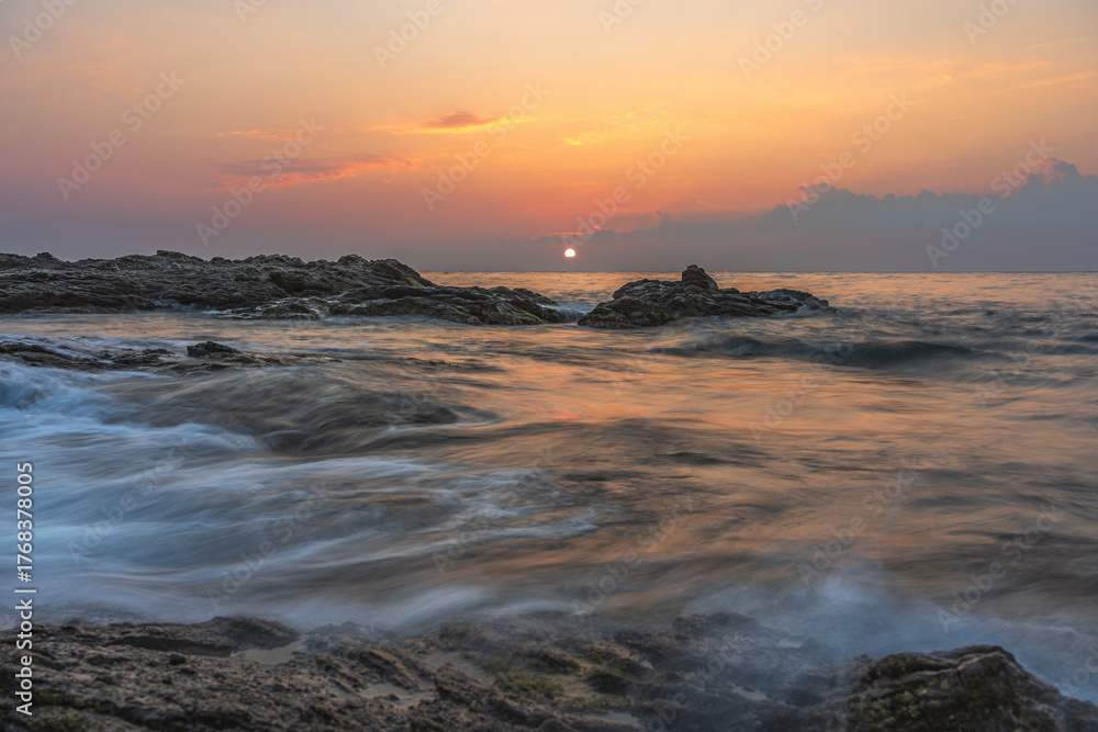 Obraz premium sunset on the beach