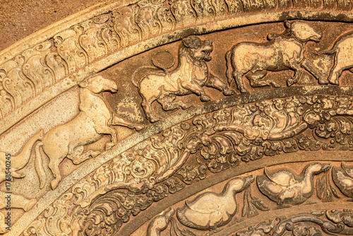 Bild auf Leinwand Moonstone in Anuradhapura
