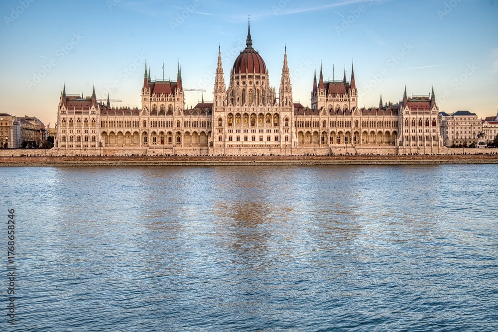 Fototapeta premium Hungarian Parliament Building during sunset