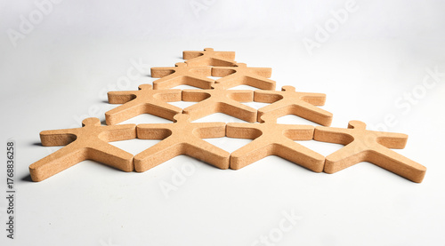 Human figure pyramid representing scalable organization, defined roles and coordinated effort aligned to a common objective.
