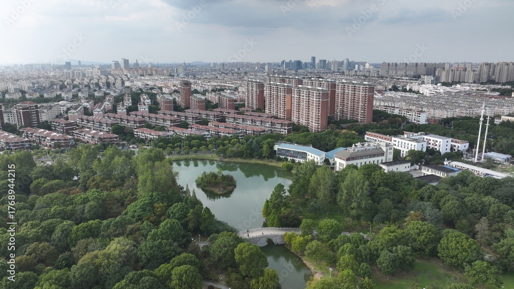 Fototapeta premium ‌Urban ecological park scenery‌