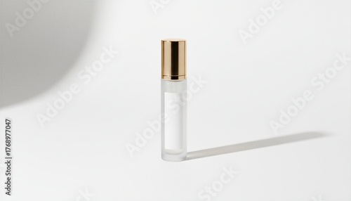 Elegant Perfume Bottle: Minimalist Beauty Shot