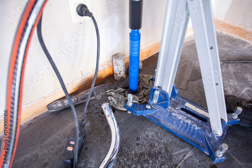 Diamond drill on tripod