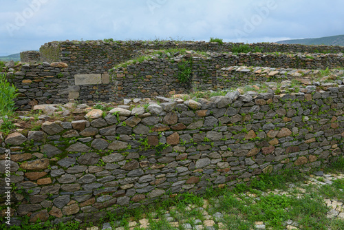 Foto View at the rovins of Dungur Palace (Queen of Sheba Palace) near Axum in Ethiopi