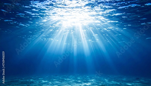 
海 水中 光 光芒 水面 波紋 海底 砂 青 ブルー アクア 深海 神秘的 幻想的 透明感 静寂 広大 潜水 ダイビング 生命