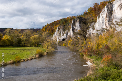 Obere Donau bei Gutenstein im Landkreis Sigmaringen (Schwäbische Alb)