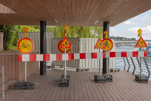 No Bicycles Closed Footpath Road Works Traffic Signs Barrier Caution Amber Beacon Lamp