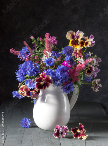 A beautiful bouquet of garden flowers