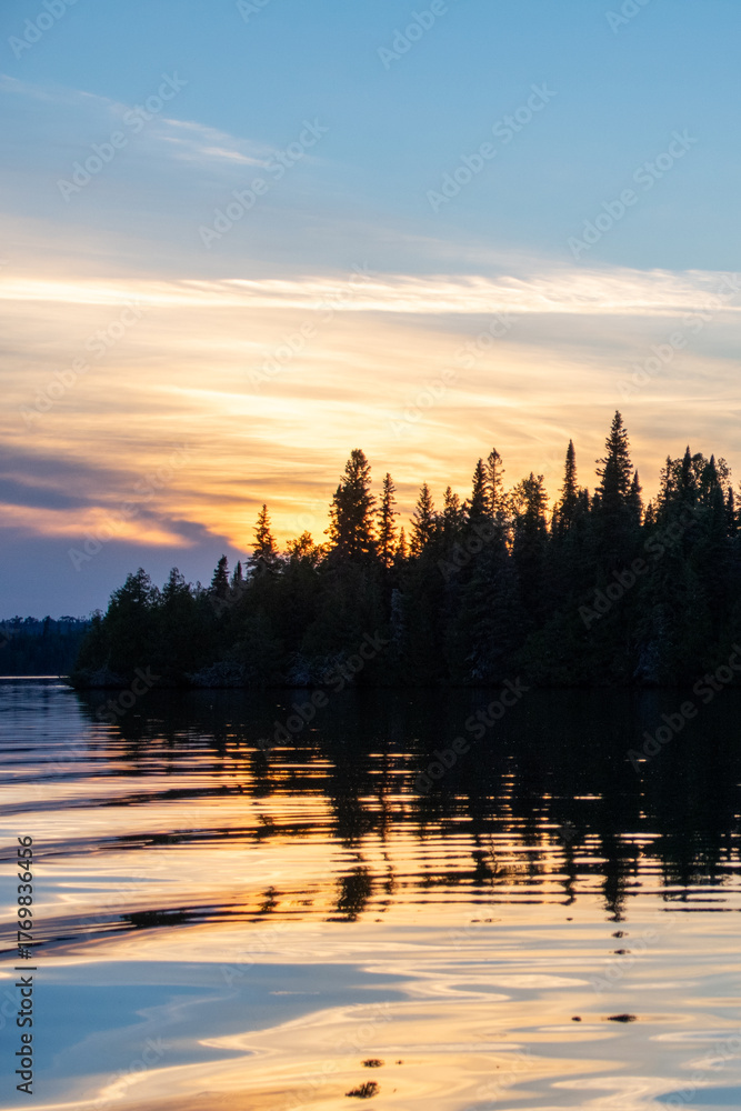 Obraz premium Silhouette of islands at sunset Ontario Canada 