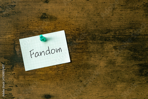 Εκτύπωση καμβά There is a piece of paper with the word Fandom