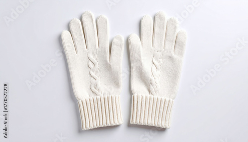 Elegant White Gloves with Bowed Cuffs