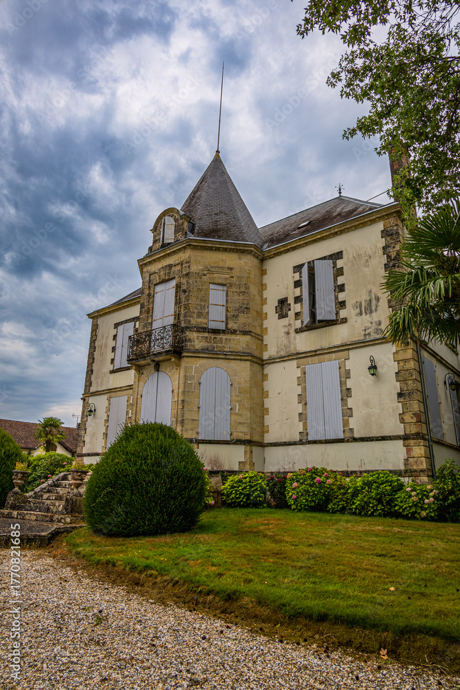 Fototapeta premium Le Château de Betan à Beylongue en France