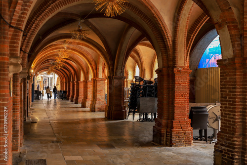 Wallpaper Mural place nationale de Montauban Torontodigital.ca