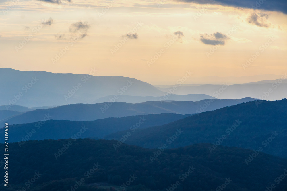 Obraz premium Sunset view of Carpathian Mountains in Ukraine