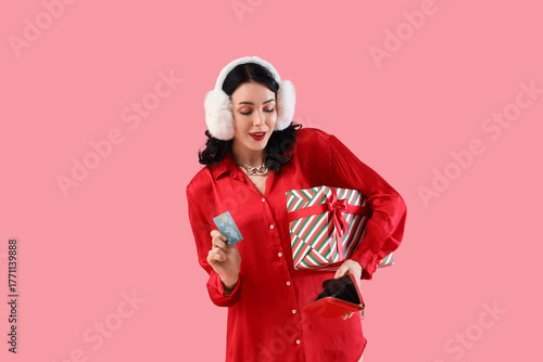 Pretty young woman with Chr...