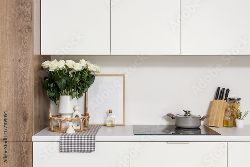 Modern minimalist kitchen i...