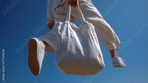 Organic cotton tote bag sus...