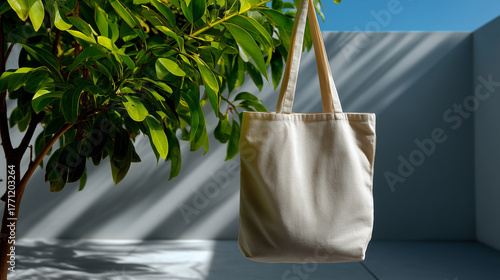 Organic cotton tote bag sus...