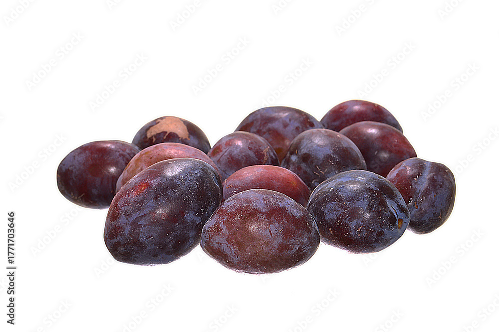 Fototapeta premium plum isolated on white background