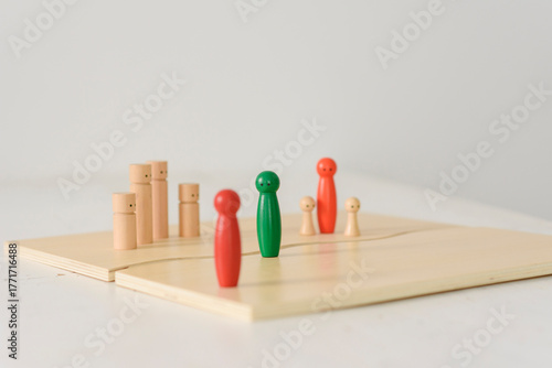 Spielfiguren als Familienaufstellung