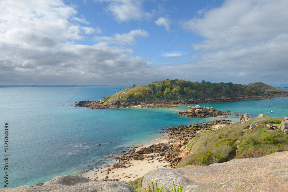 Naklejka premium Magnifique paysage de mer à Trébeurden en Bretagne - France