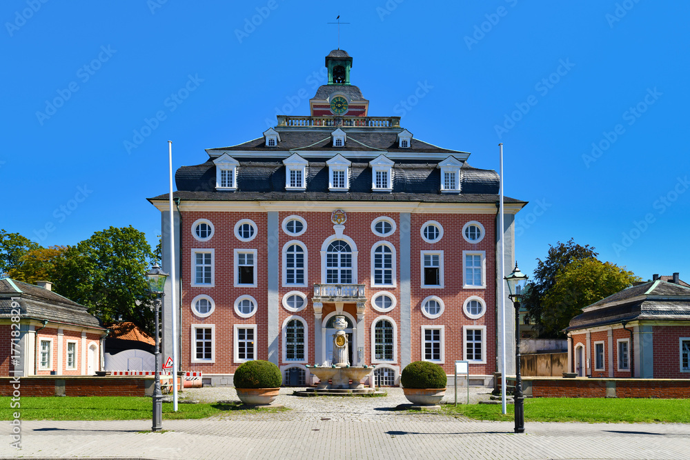 Εκτύπωση καμβά Bruchsal, Germany - August 2023: Baroque style historic district court building