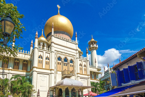  The Sultan Mosque in Kampong Glam, Singapore