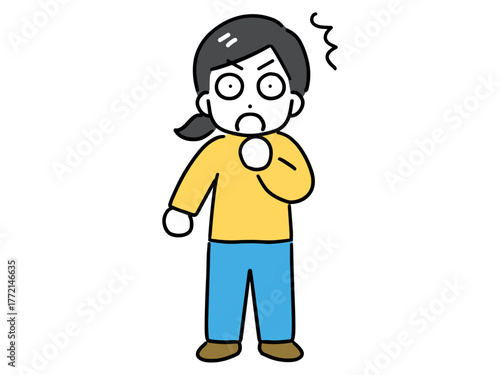 目を丸くして驚く全身姿の正面を向いた私服の若い女性