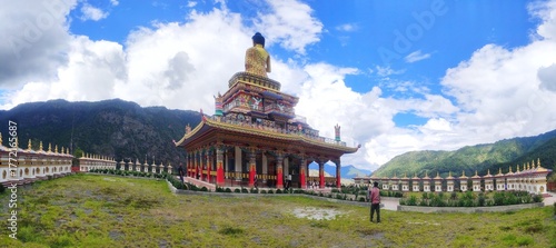 Schilderij op canvas Buddha Heritage Park is located in the Musakshing village, Yokmuzor, in the West Kameng District of Arunachal Pradesh, India