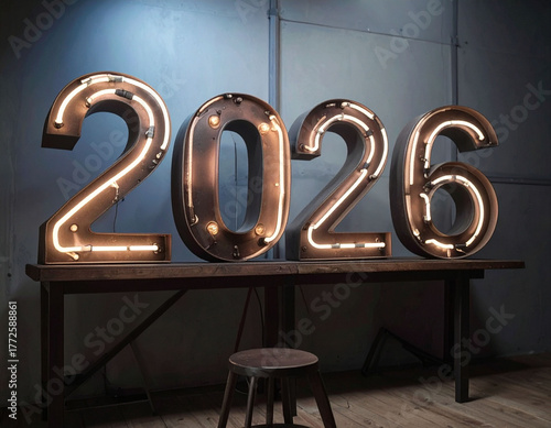 【年賀状】2026のネオン管と暗い室内のクールな装飾