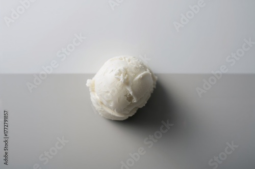 White vanilla ice cream tex...