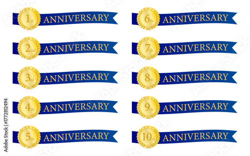 1周年から10周年までをデザインした金メダルと青いリボンのアニバーサリーラベルセット