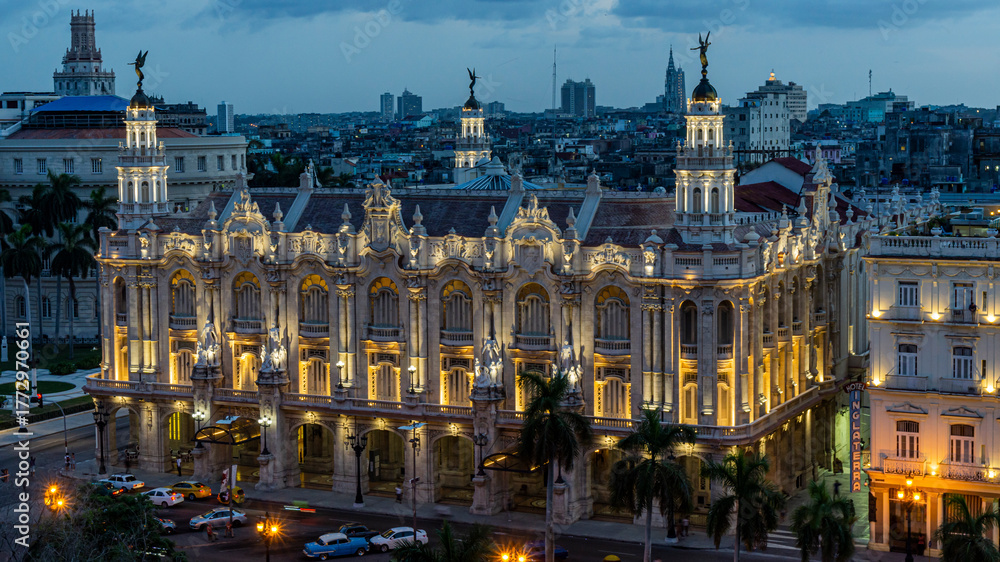 Obraz premium Sunset in havana, Cuba