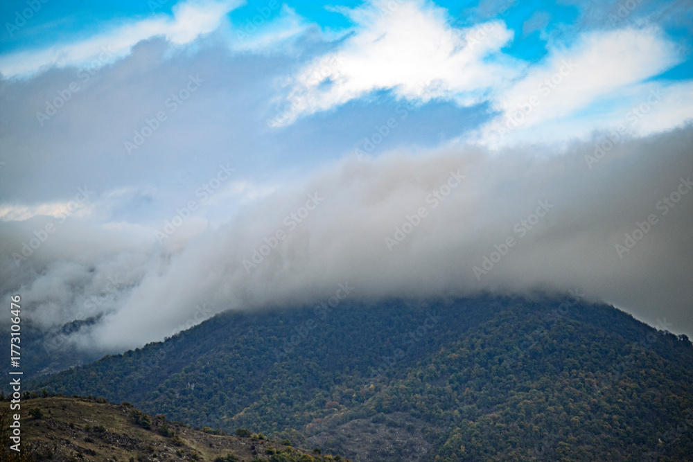 Fototapeta premium The sky is cloudy and the sun is not visible