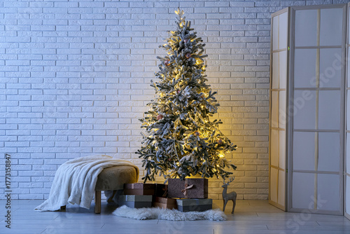 Decorated Christmas tree wi...