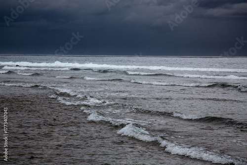 奄美大島の初冬の海の色。