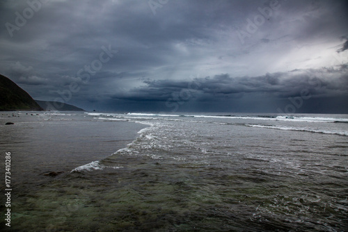 奄美大島の初冬の海の色。