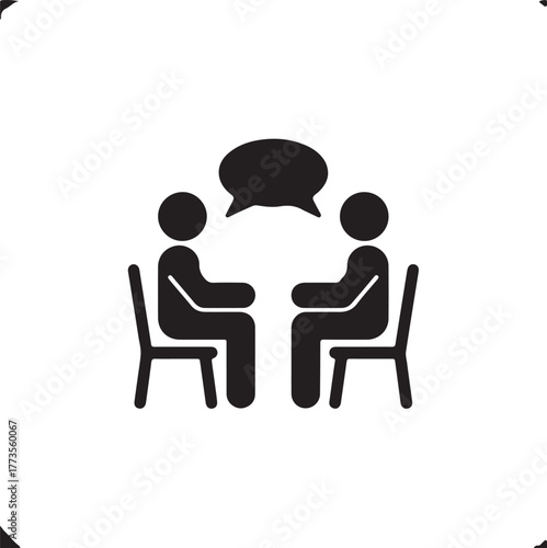 Silhouette of discussion between two person with speech bubble.